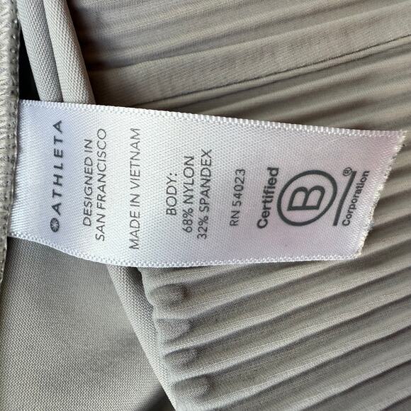 Athleta Cosmic Flutter Tan Short Size M - Picture 5 of 10